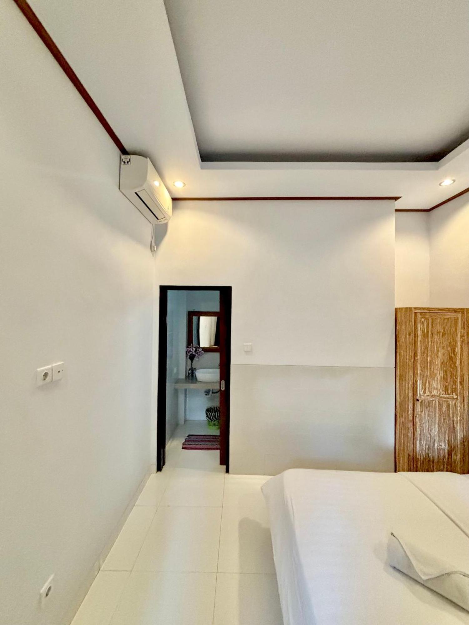 The Lima Home Stay In Canggu Exterior foto